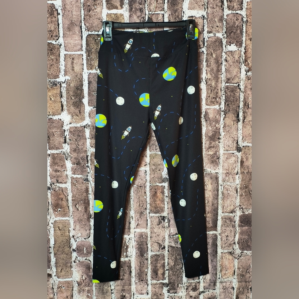LuLaRoe OS Astronaut Space Earth Rocket Science Teacher on BLACK Leggings